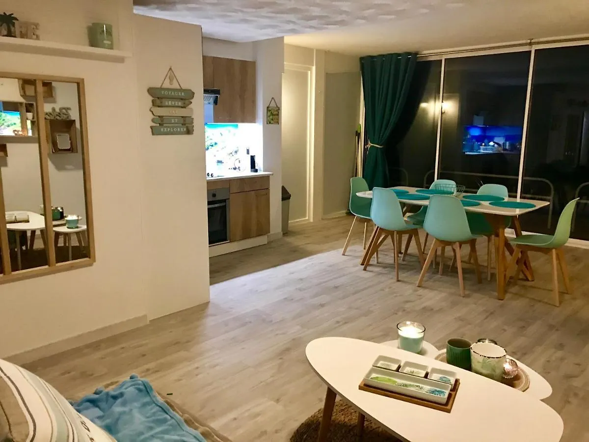 Magnifique Appartement En Front De Mer, Caneylles Roses